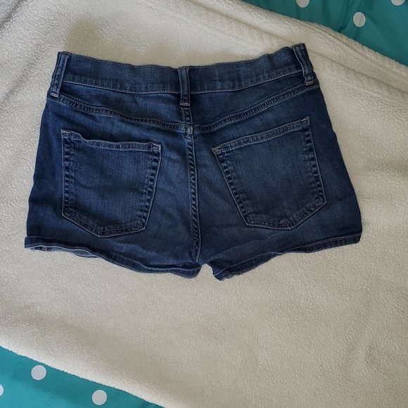 GAP Denim Shorts - Picture 2 of 3
